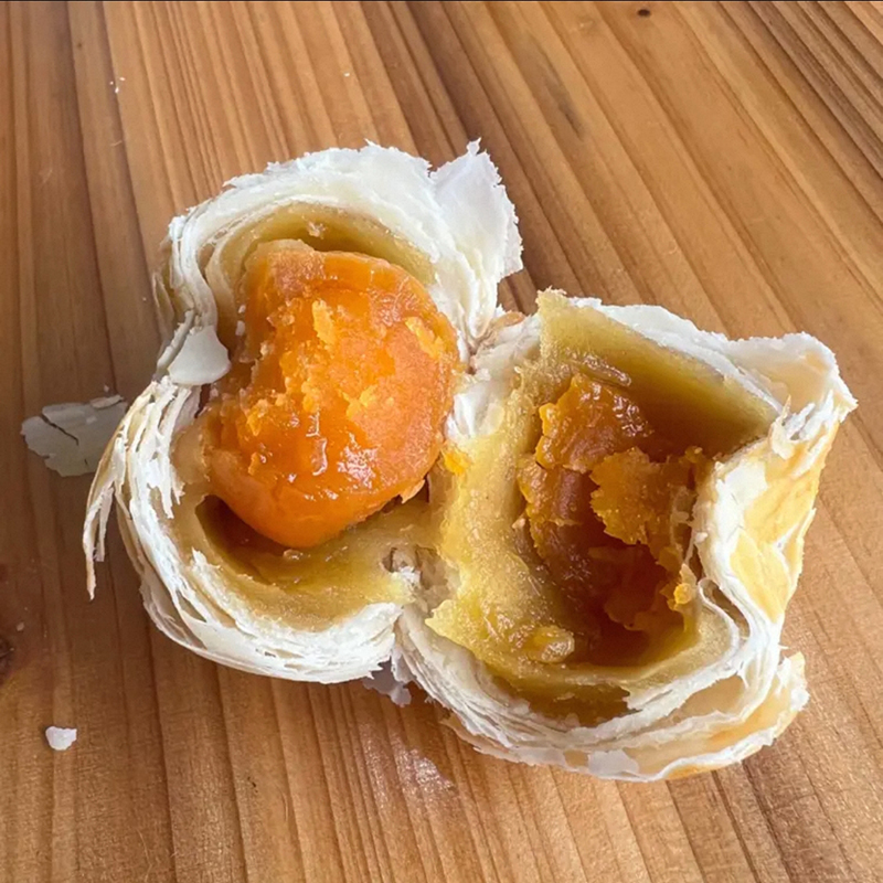 板栗麻薯蛋黄酥